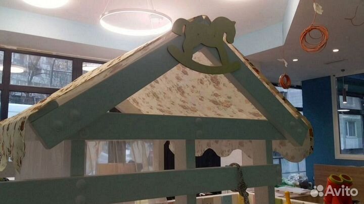 Детский комплекс для дома домик с крышей