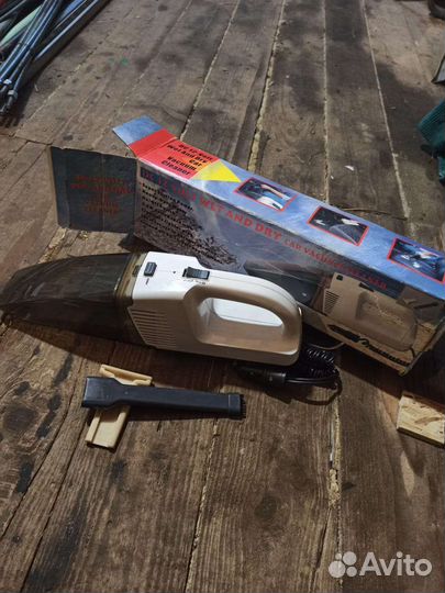 Автомобильный пылесос