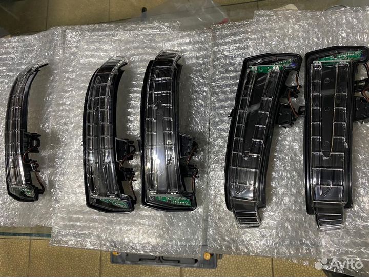 Поворотники на зеркала Mercedes W212