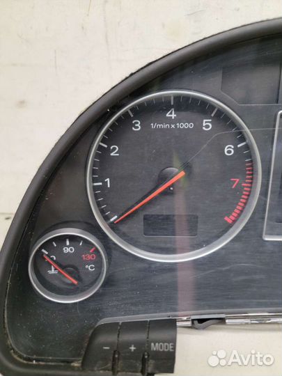 Панель приборов Audi A4 8E 1.8AVJ Вариатор