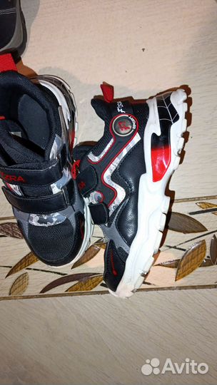 Кроссовки для мальчика 30рр