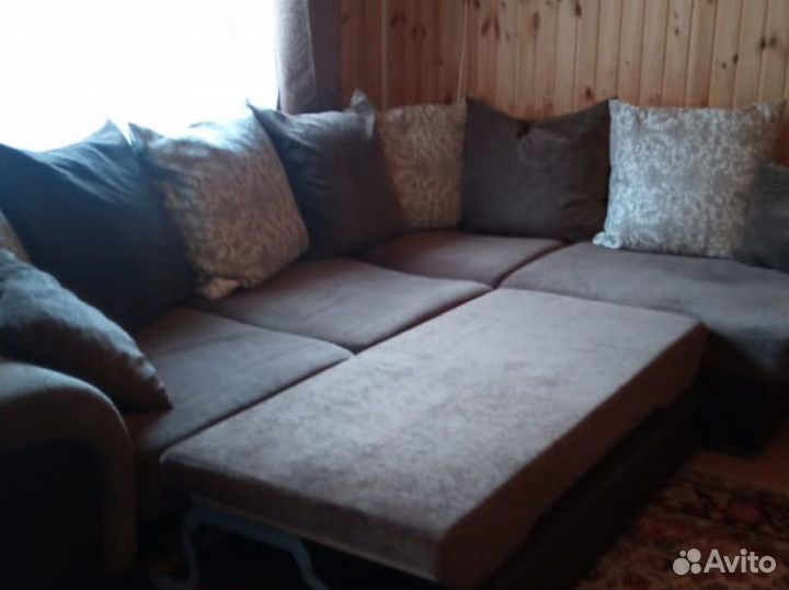 Диван угловой б/у