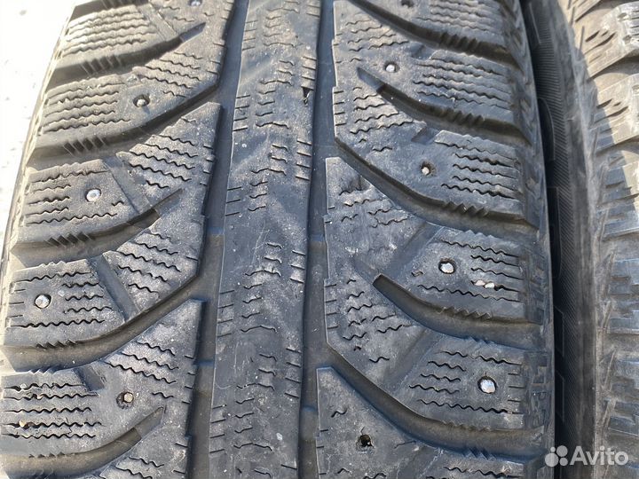 Bridgestone Ice Cruiser 7000 225/65 R17 106T