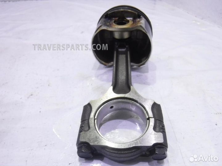 Поршень с шатуном Ниссан