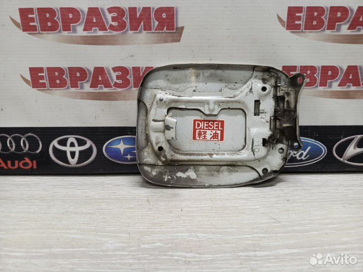 Лючок топливного бака Toyota Carina T210 2000