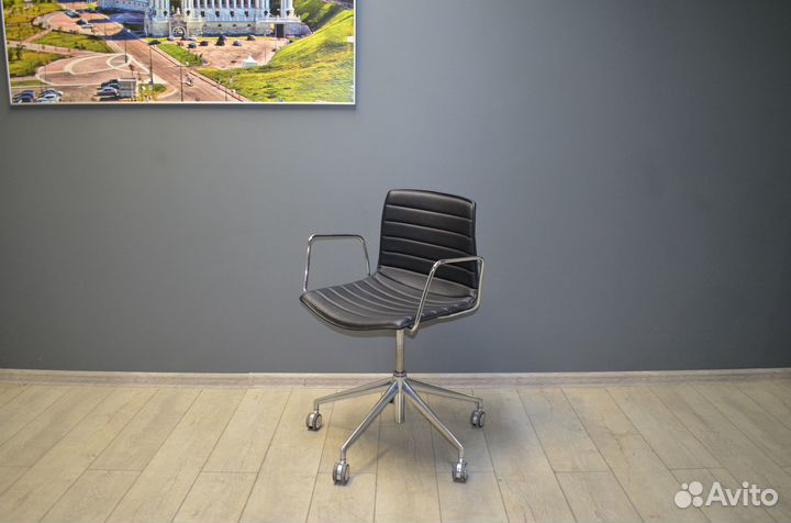 Кресло офисное Arper, Италия