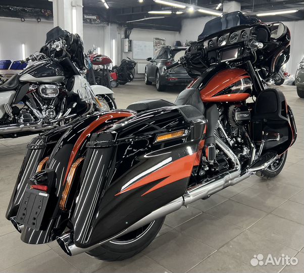 CVO 114 Screaming Eagle