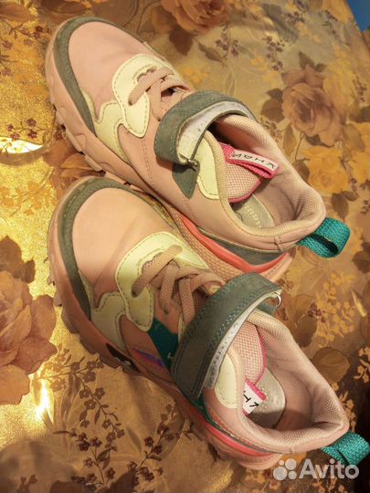 Обувь на девочку