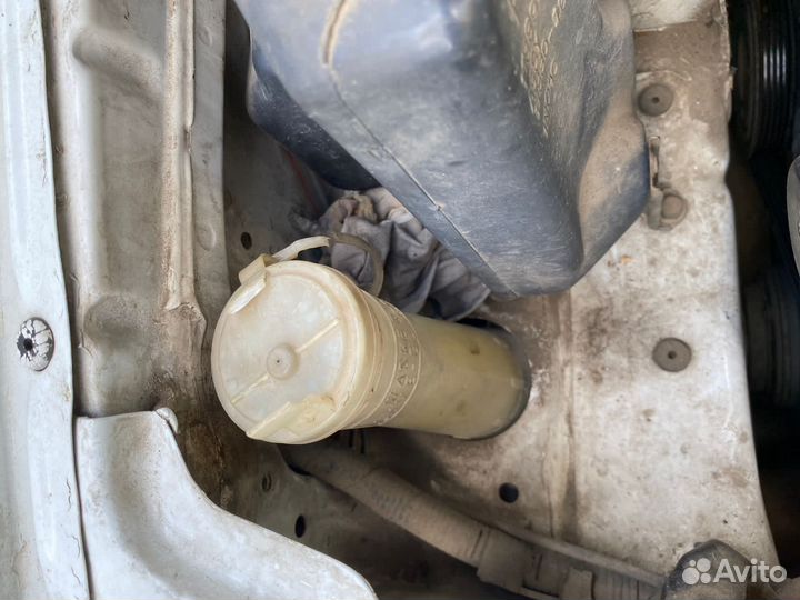 Бачок омывателя Toyota Carina 170