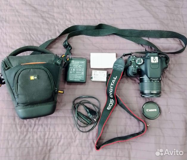 Зеркальный фотоаппарат Canon EOS 600D