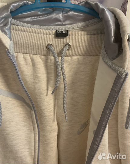 Спортивный костюм Nike для девочек