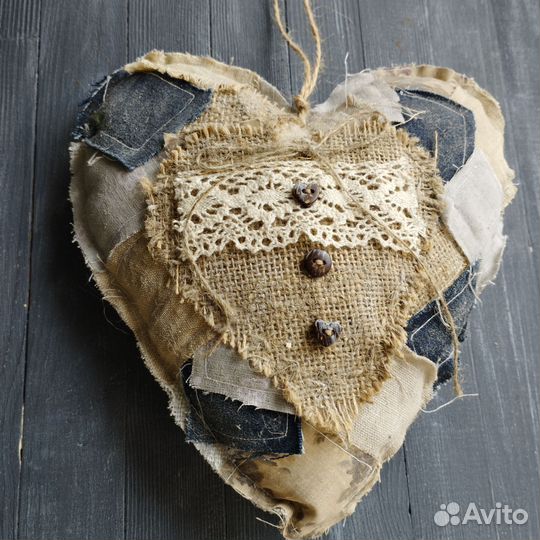 Декоративная подвеска Сердце ручной работы