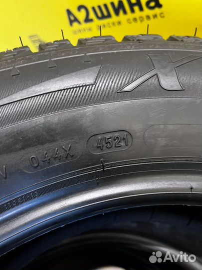 Michelin X-Ice North 2 205/65 R16 99T