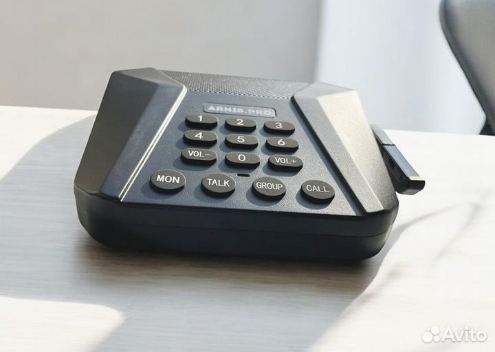 Настольная портативная рация на радиочастотах