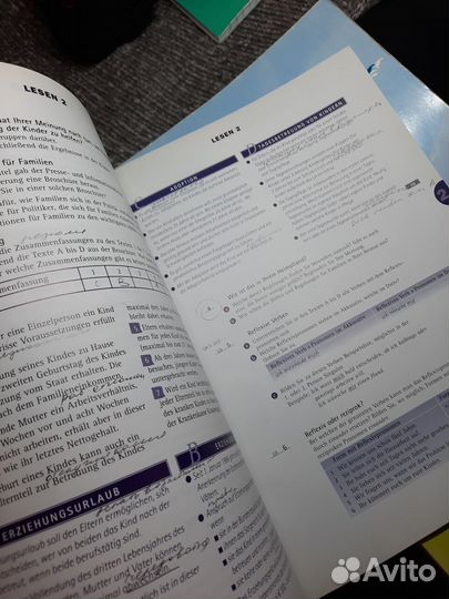 Учебники немецкий В2 Mittelpunkt и EM Hueber синие