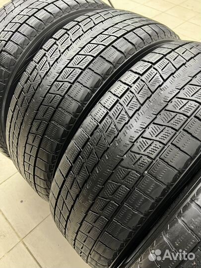 Dunlop Winter Maxx SJ8 235/55 R20