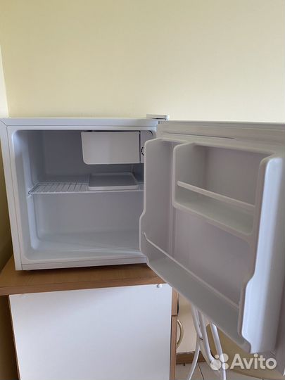 Холодильник маленький
