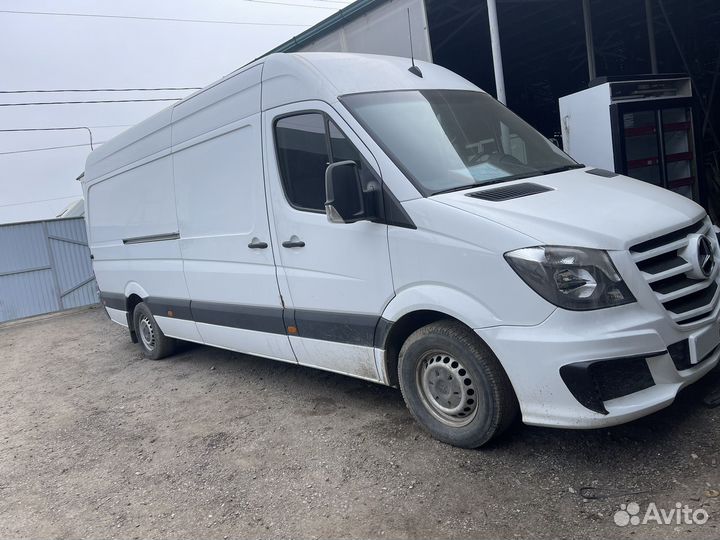 Mercedes-Benz Sprinter цельнометаллический, 2010