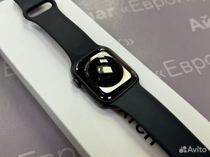 Apple Watch SE 2020 44mm Space Gray