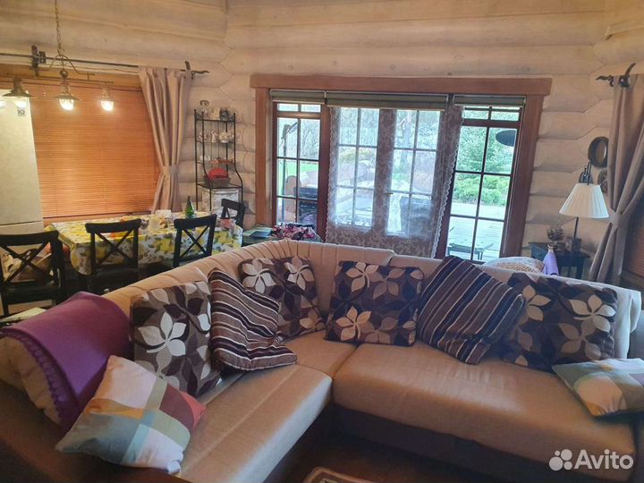 Угловой диван 280-245