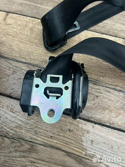 Ремень безопасности передний левый Audi 3 8P 1.8