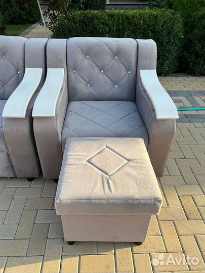 Диван и 2 кресла