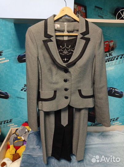 Костюм женский офисный 46 48