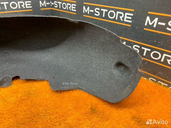 Подкрылок задний правый Mercedes-Benz C-Class W203