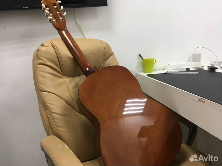 Новая гитара Yamaha C40