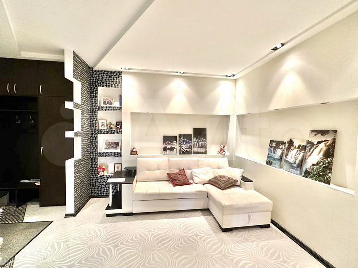 2-к. квартира, 77 м², 3/19 эт.