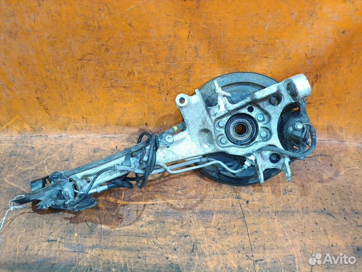 Кулак поворотный задний левый Subaru Legacy wagon BP5