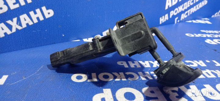 Замок стекла багажника Kia Sorento 1 внедорожник