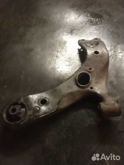 Рычаг передний левый Corolla 150