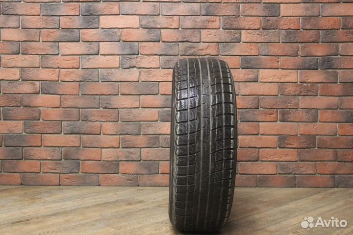 Yokohama Ice Guard IG30 215/60 R16