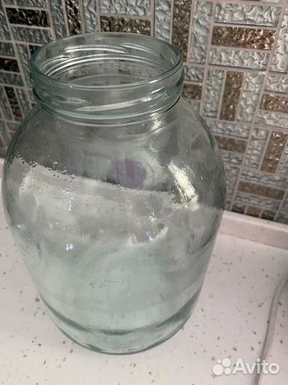 Продам стеклянные банки 0,5 л. И 0,7 л