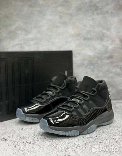 Nike Air Jordan 11 Retro Cap And Gown