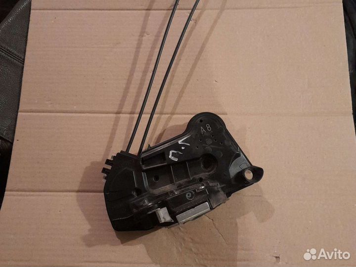 Замок двери тойота королла 180 13 года выпуска