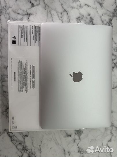 Apple MacBook Air 13 M1/8/256 Silver Новый