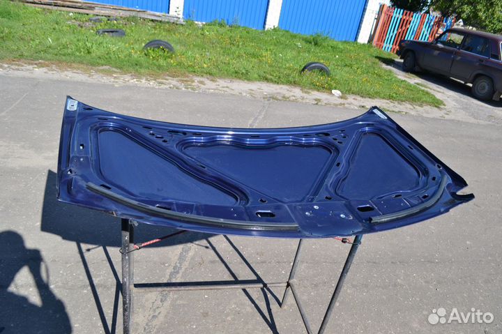 Капот VW polo mk4