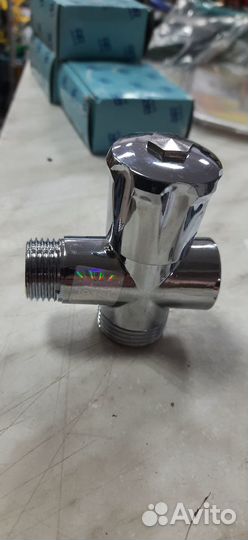 Кран трехходовой 1/2х1/2х3/4 дюйма RR 259