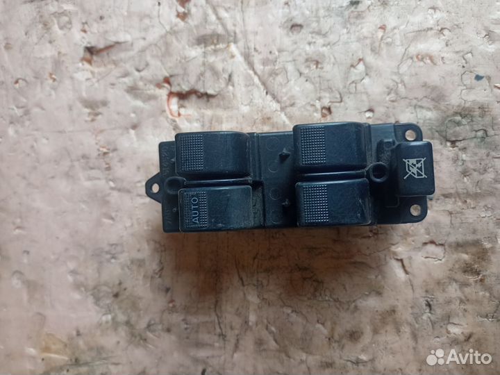 Блок управления стеклоподъемниками Mazda 6