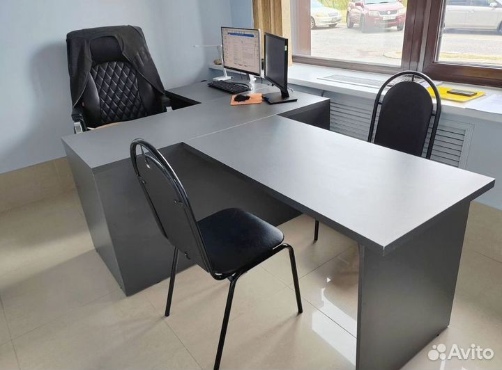 Стол рабочий офисный