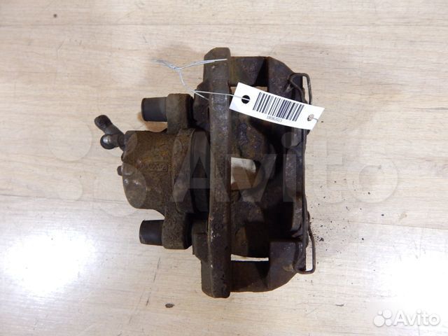 Суппорт передний правый Ford Focus 2 / C-Max