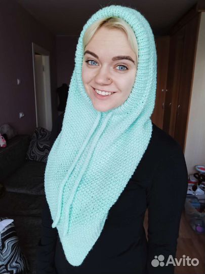 Капор женский вязаный