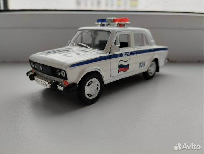 Коллекционная модель 1:32 «Лада-2106 autogrand»