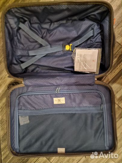 Чемодан delsey s