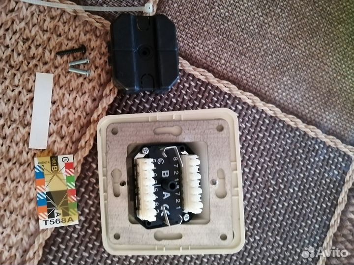 Розетка 2-ая компьютерная рехау