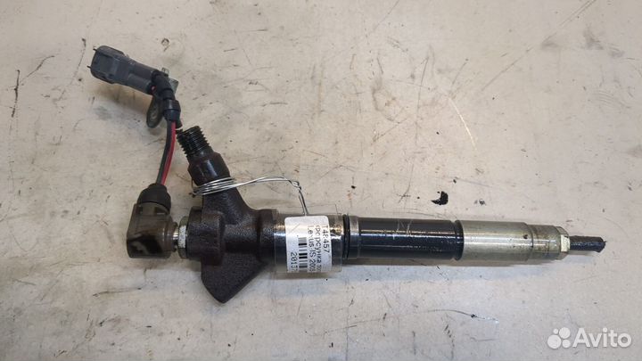 Форсунка топливная Lexus IS
