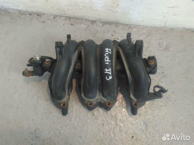 Впускной коллектор VW audi 1.6 AEH AKL 06a133205e