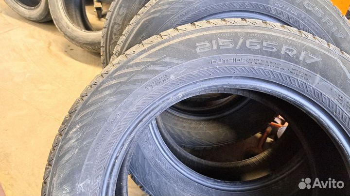 Nokian Tyres Hakkapeliitta 10 215/65 R17 118ZR